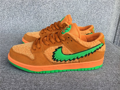 Grateful Dead x Nike SB Dunk Low “Orange Bear”