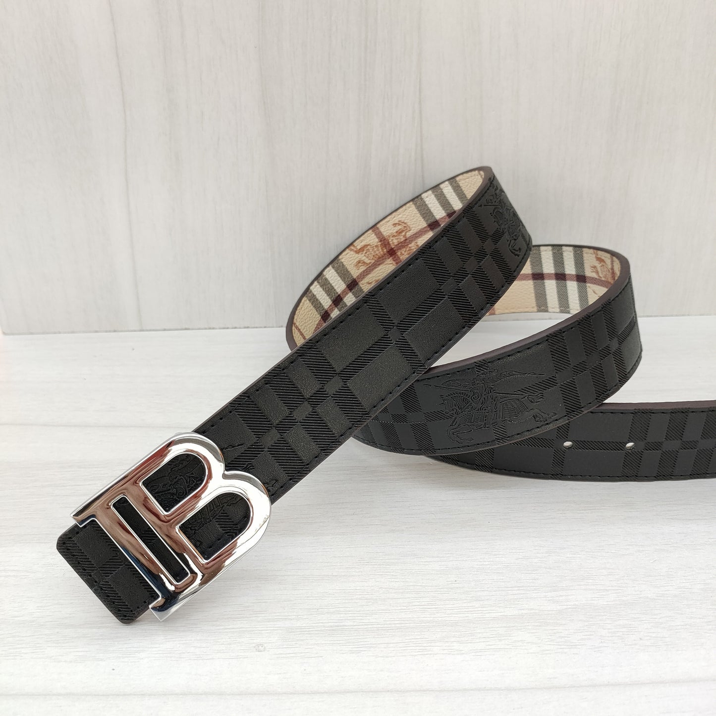 Burberry Leather Belt "Black-Silver"