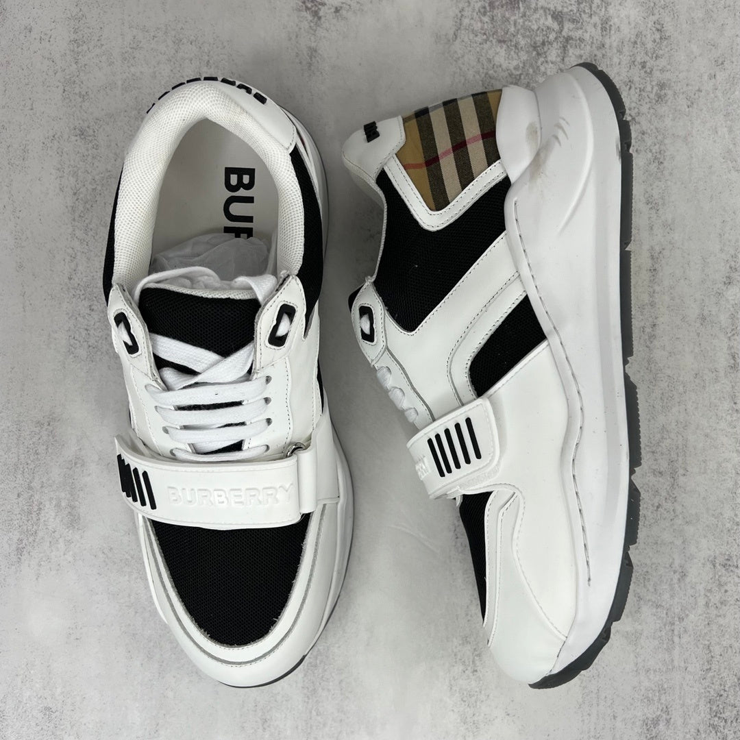 Burberry Ramsey "White-Black"