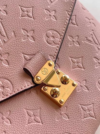 Louis Vuitton Pochette Métis