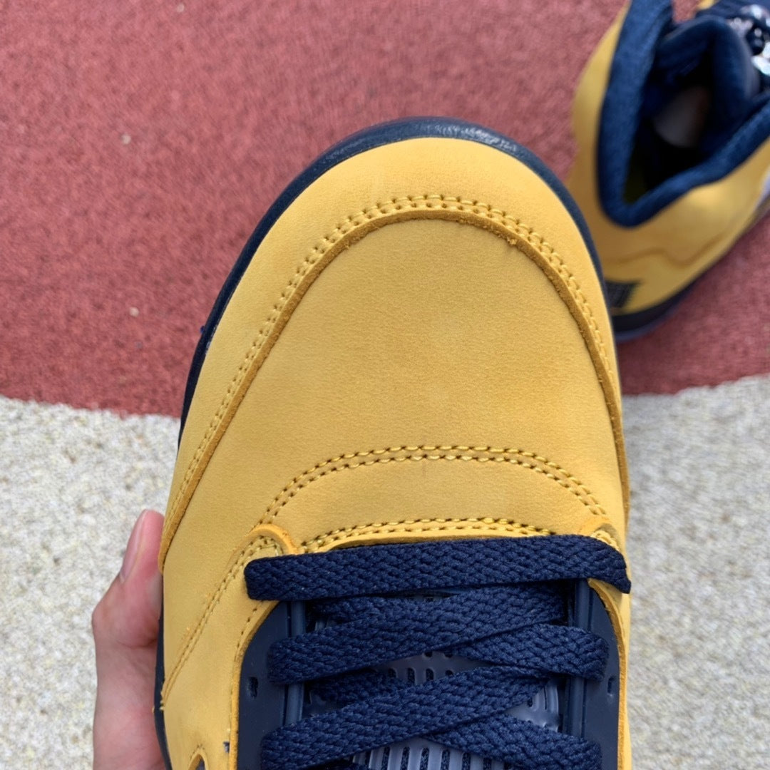 Air Jordan 5 Retro SE "Michigan"