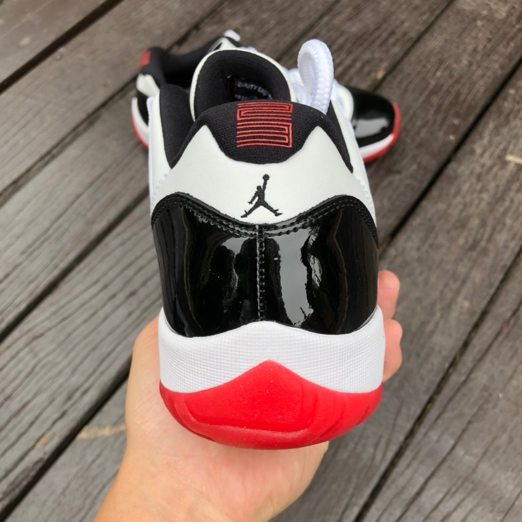 Air Jordan 11 Retro Low "Concord Bred"