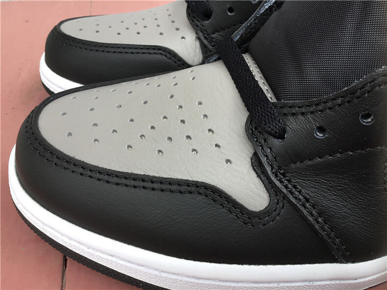 Air Jordan 1 Retro High OG "Shadow"