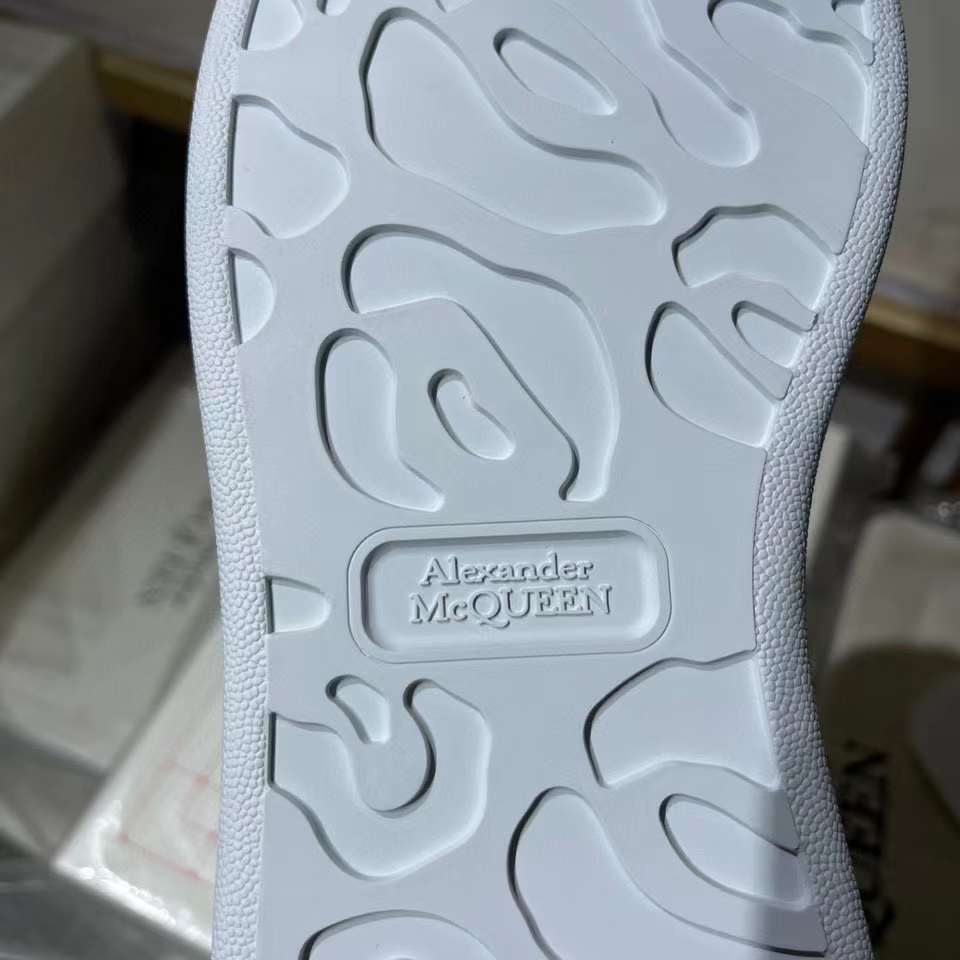 Alexander McQueen Oversized "White-Black Suede"