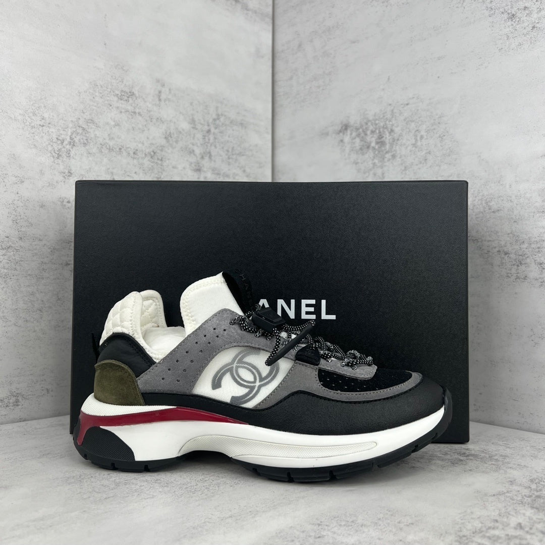 Chanel CC "White-Grey-Black"