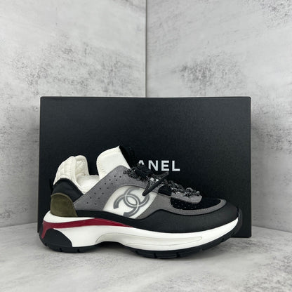 Chanel CC "White-Grey-Black"