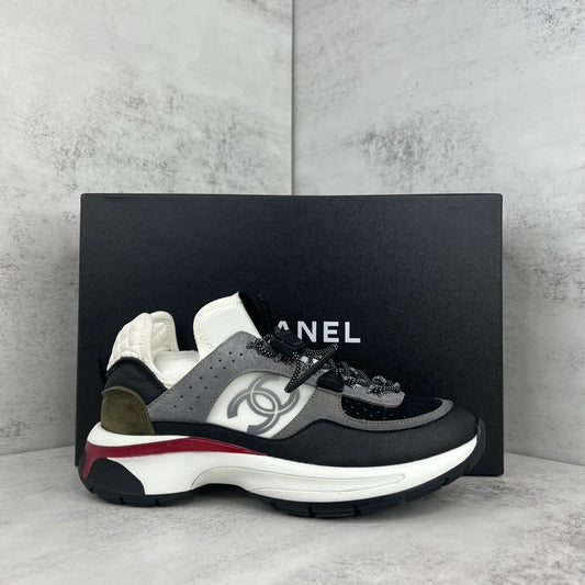 Chanel CC "White-Grey-Black"