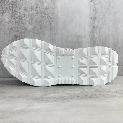 Valentino Garavani Netrunner "Grey-White-Red"