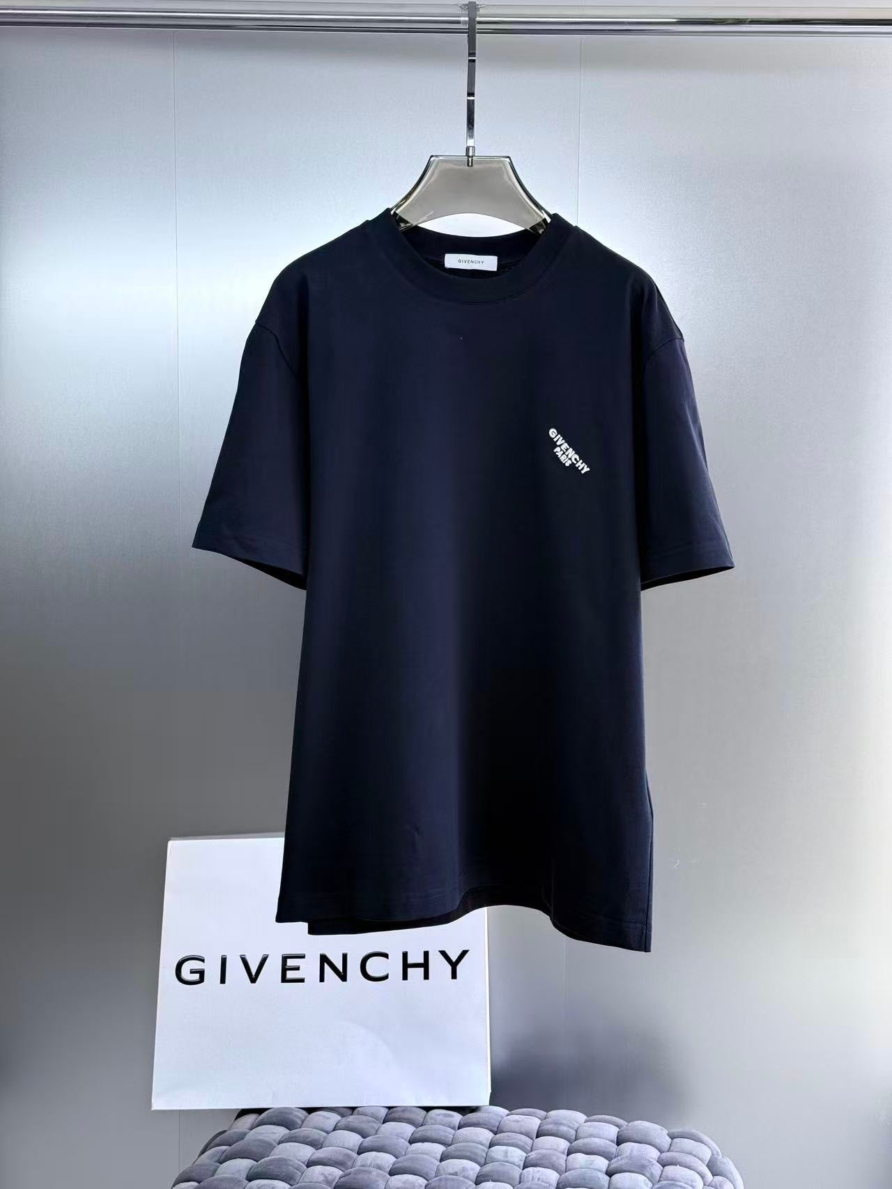 Givenchy Logo T-Shirt "Black"