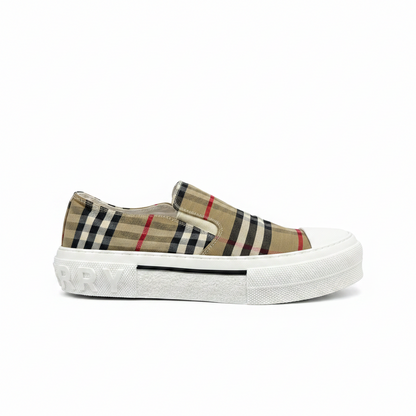 Burberry Slip-On "Beige"