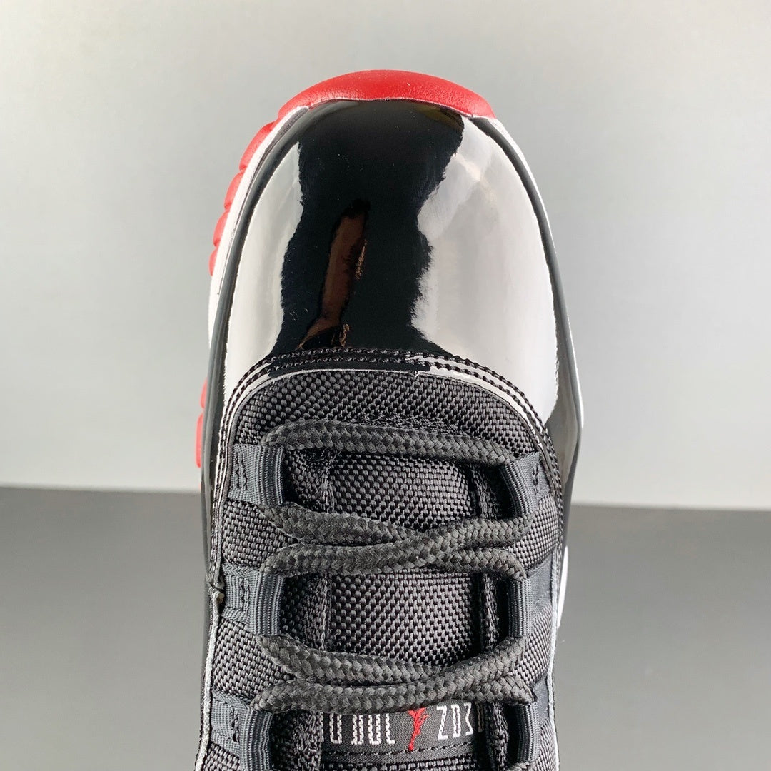 Air Jordan 11 Retro "Bred"