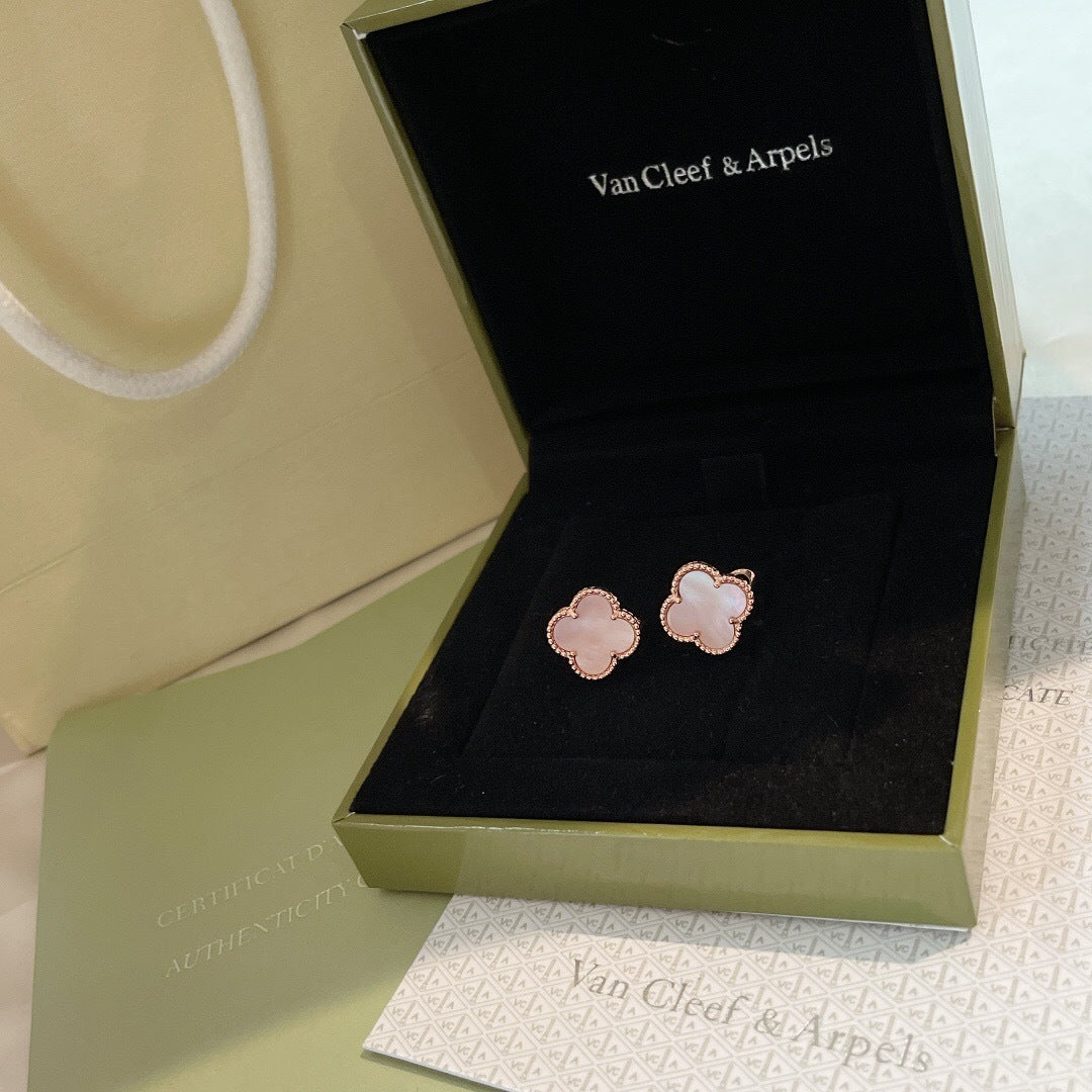 Van Cleef Earing