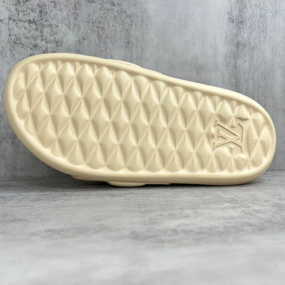 Louis Vuitton Slides "Beige"