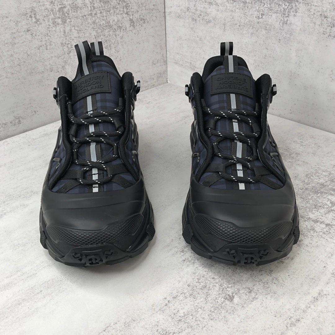 Burberry Arthur "Black-Blue"