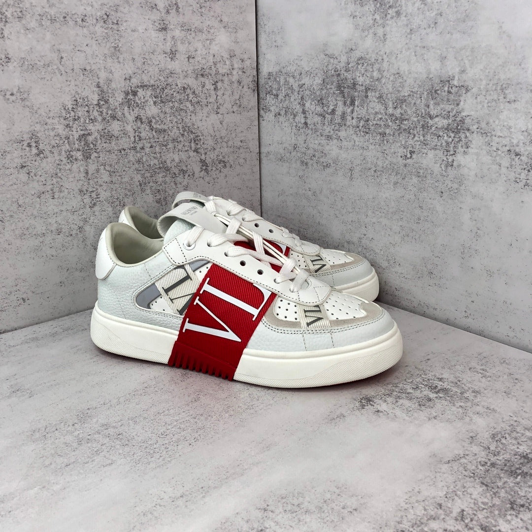 Valentino Garavani VL7N "White-Red"