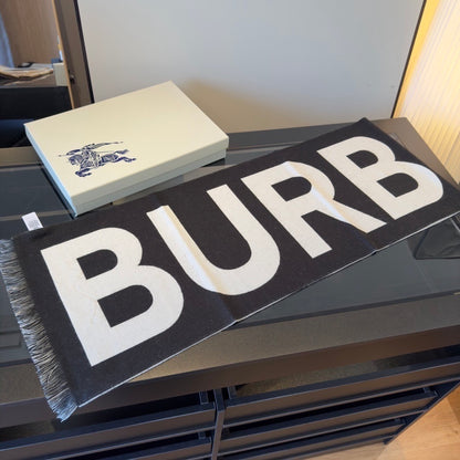 Burberry Scarf "Black-White"