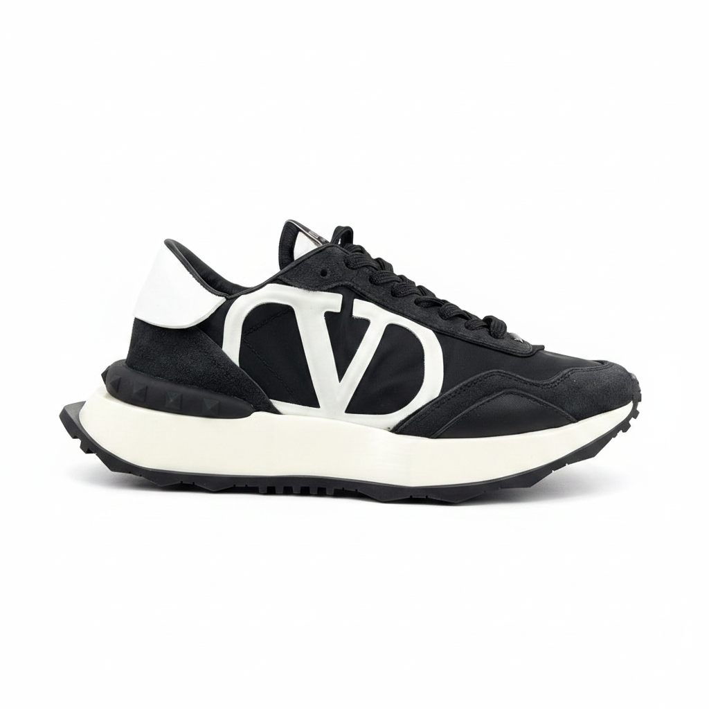 Valentino Garavani Netrunner "Black-White"