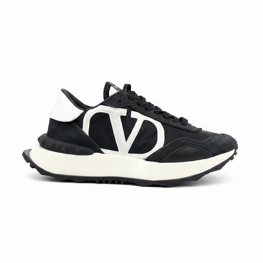 Valentino Garavani Netrunner "Black-White"