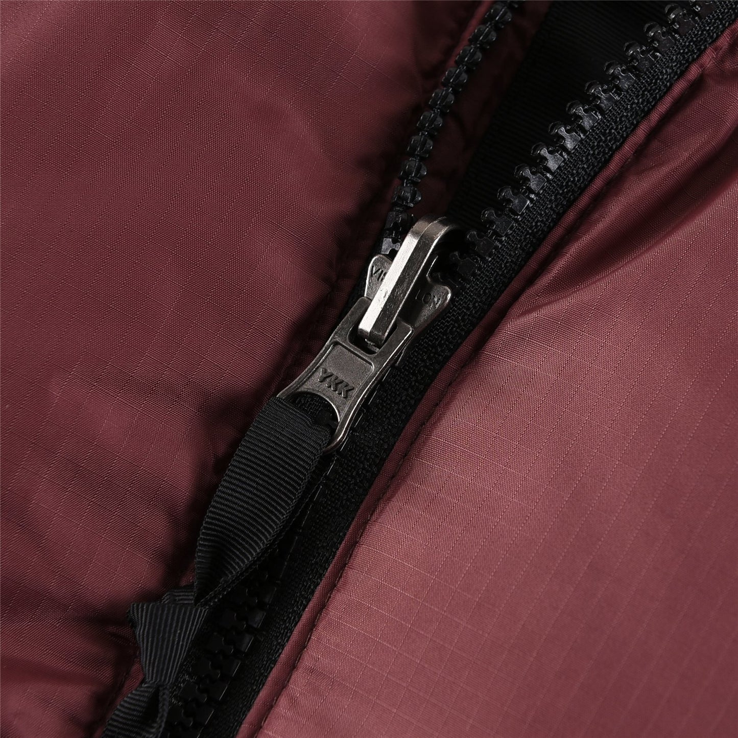 The North Face 700 Down Vest "Maroon-Burgundy"