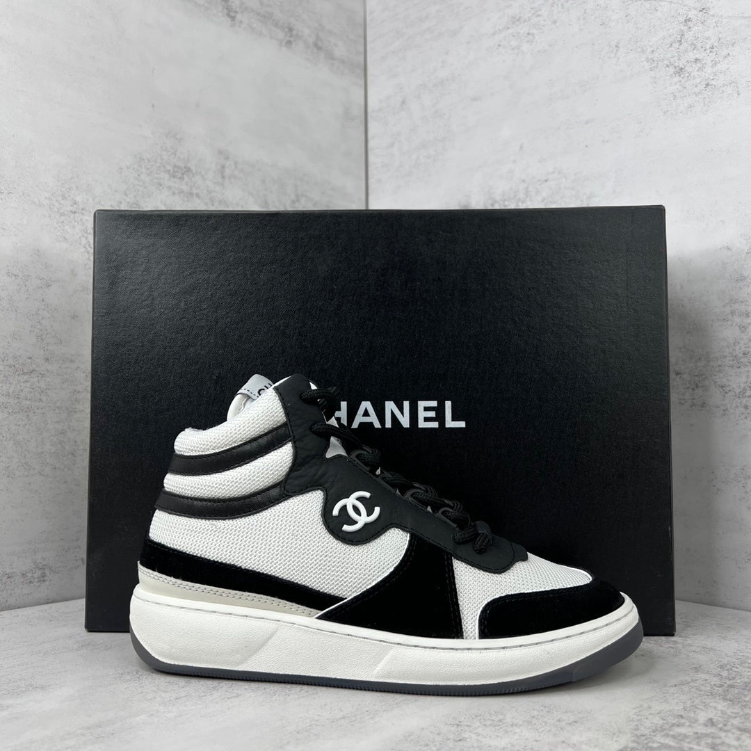 Chanel 22P High-Top "White-Black"