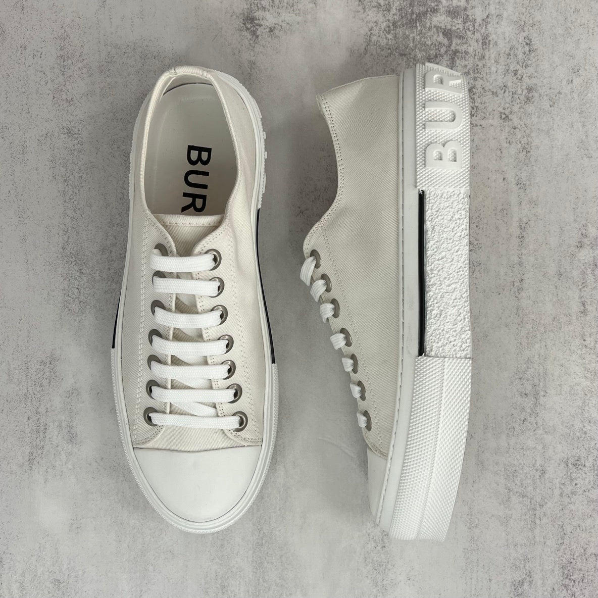 Burberry Gabardine "White"