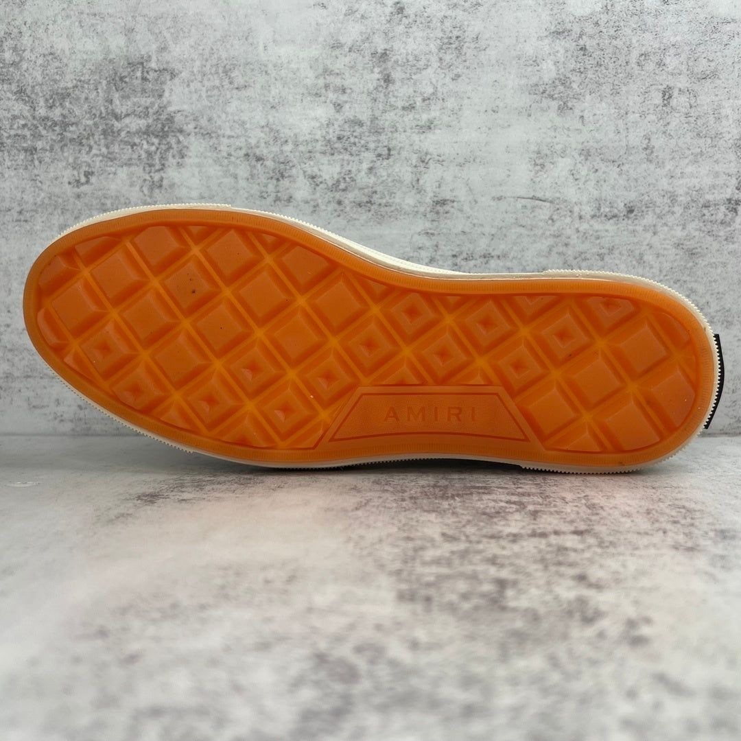 Amiri Court Low "White-Black Old English"