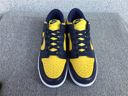 Nike Dunk Low "Michigan"