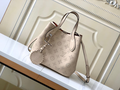 Louis Vuitton Blossom PM