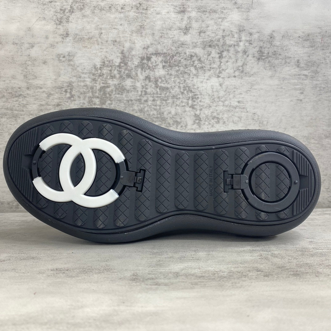 Chanel Snow Boots "White-Black"