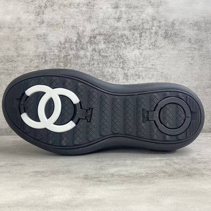 Chanel Snow Boots "White-Black"