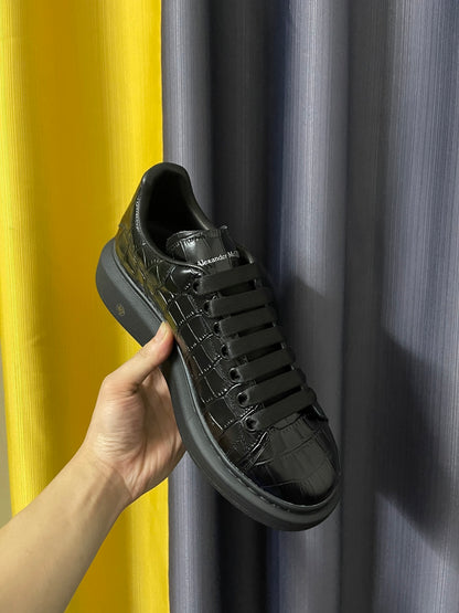 Alexander McQueen Oversized "Black Croc"