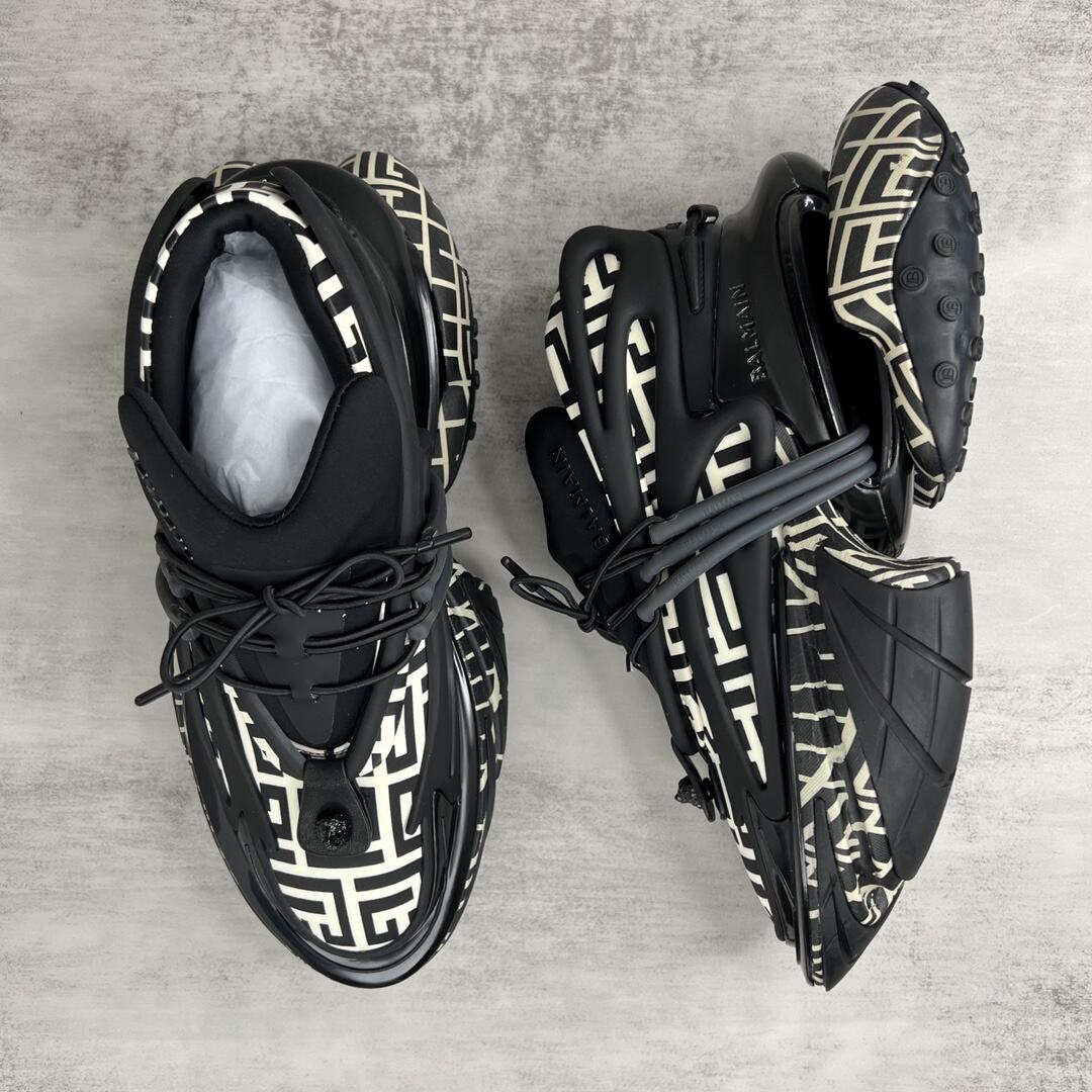 Balmain Unicorn "Black-White Print"