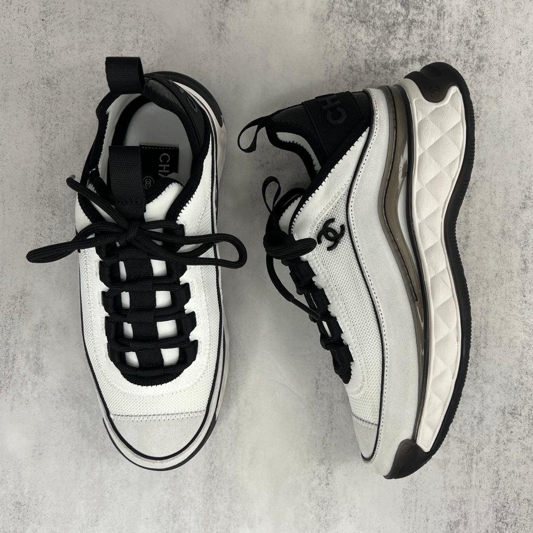 Chanel 22B "White-Grey-Black"