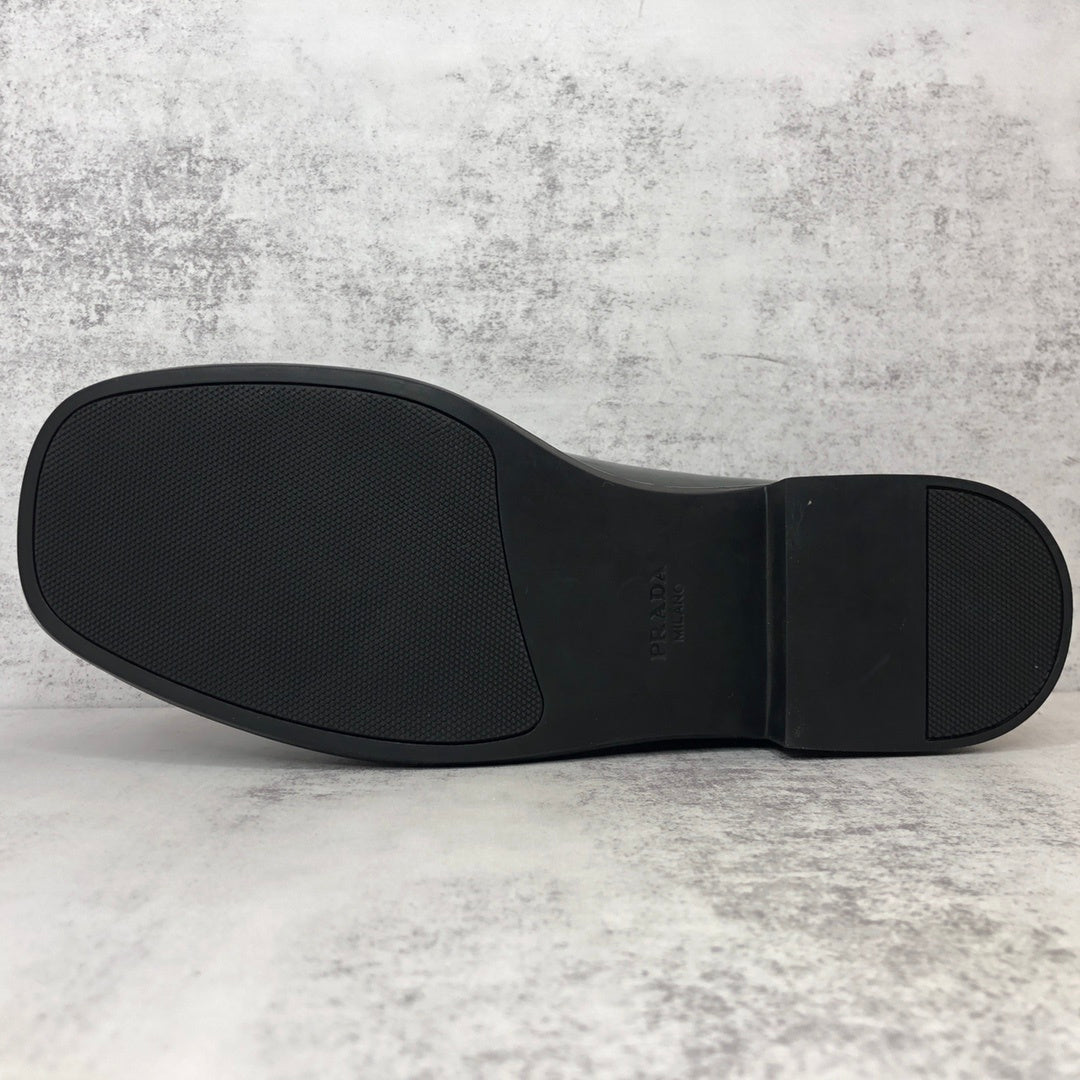 Prada Brushed Leather Derby Shoes "Green-Black"