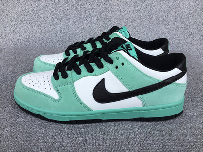 Nike Dunk SB Low "Sea Crystal"