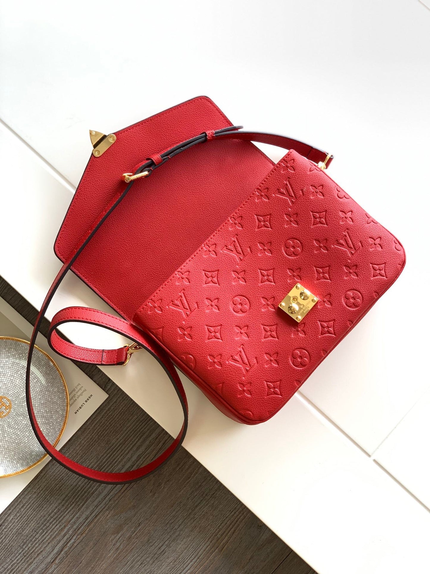 Louis Vuitton Pochette Métis