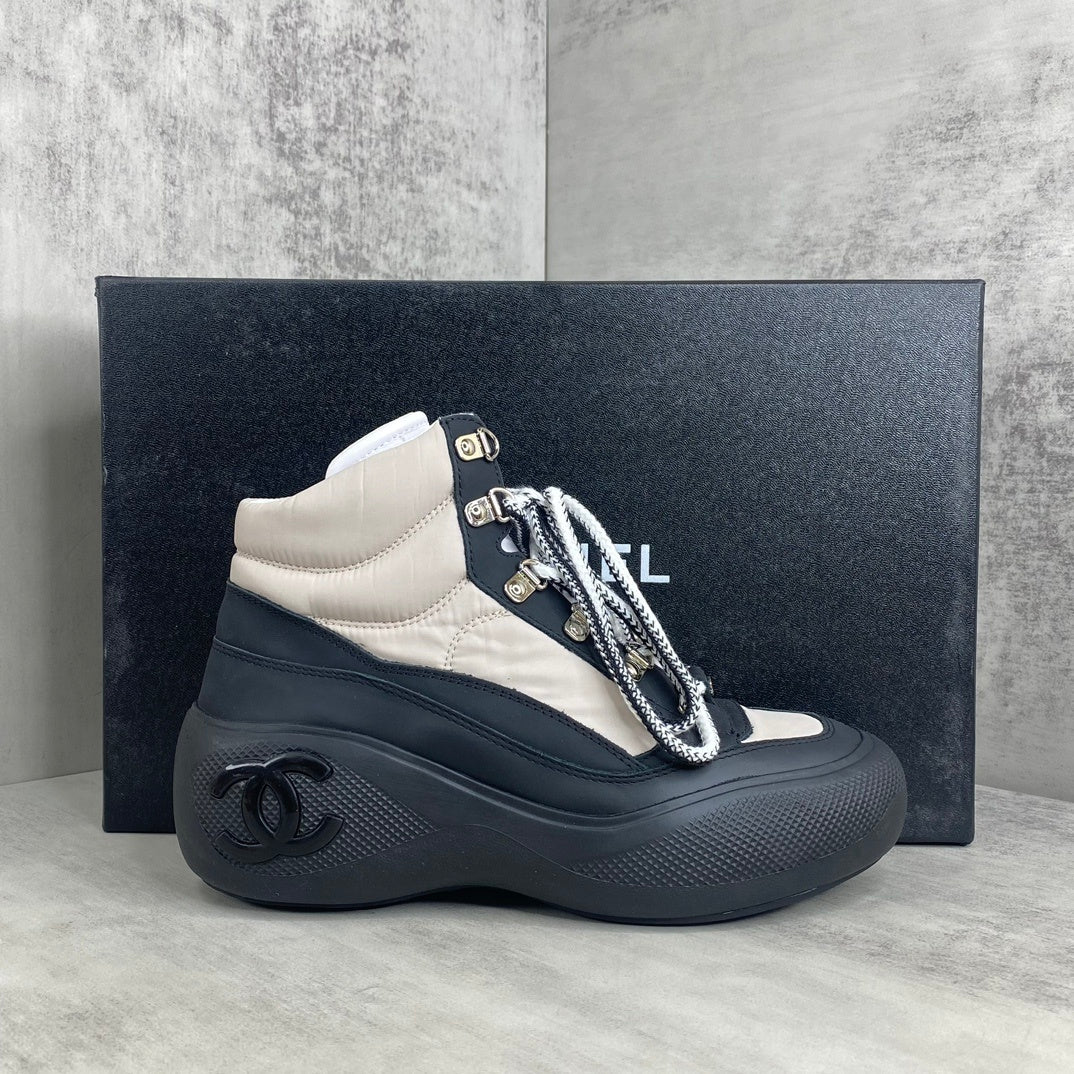Chanel Snow Boots "Black-Beige"