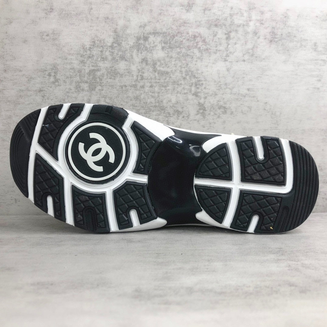 Chanel Interlocking CC "Beige"