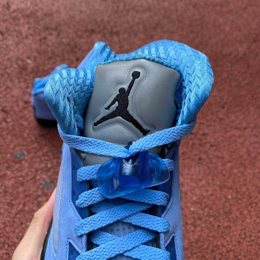 Air Jordan 5 Retro "UNC"