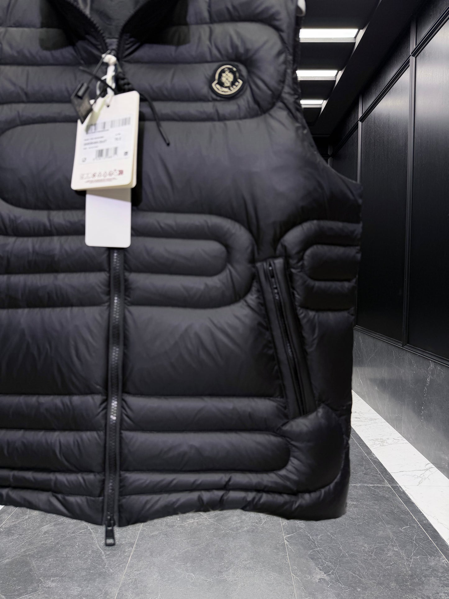 Moncler Emeishan Snake-Quilted Down Vest "Black"