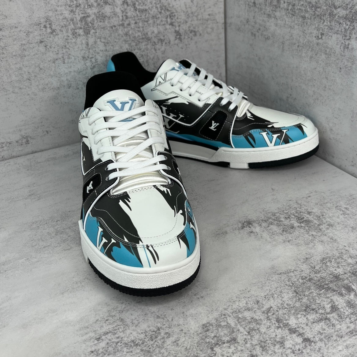 Louis Vuitton Trainers "Graphic Print White-Black-Blue"