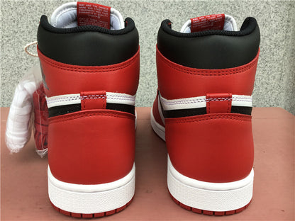 Air Jordan 1 Retro High OG "Chicago"