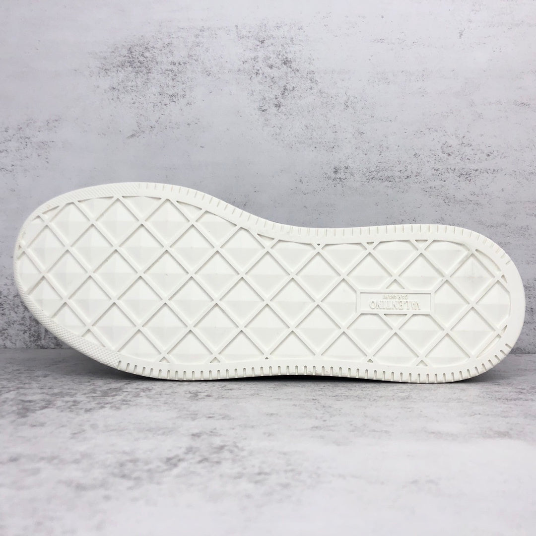 Valentino Garavani One Stud "Black-Grey"