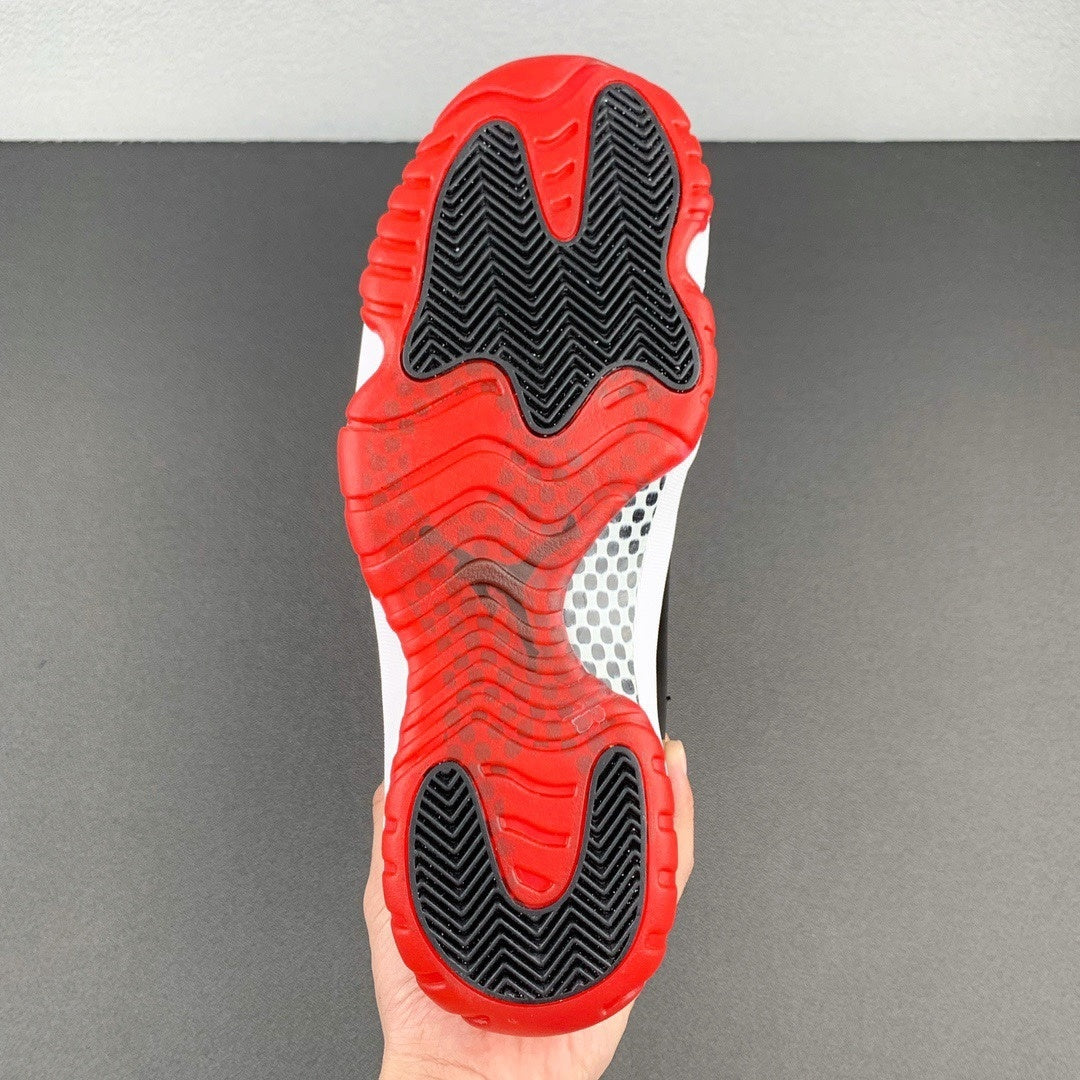 Air Jordan 11 Retro "Bred"