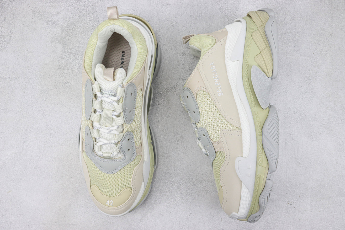 Balenciaga Triple S "Light Grey-Beige"