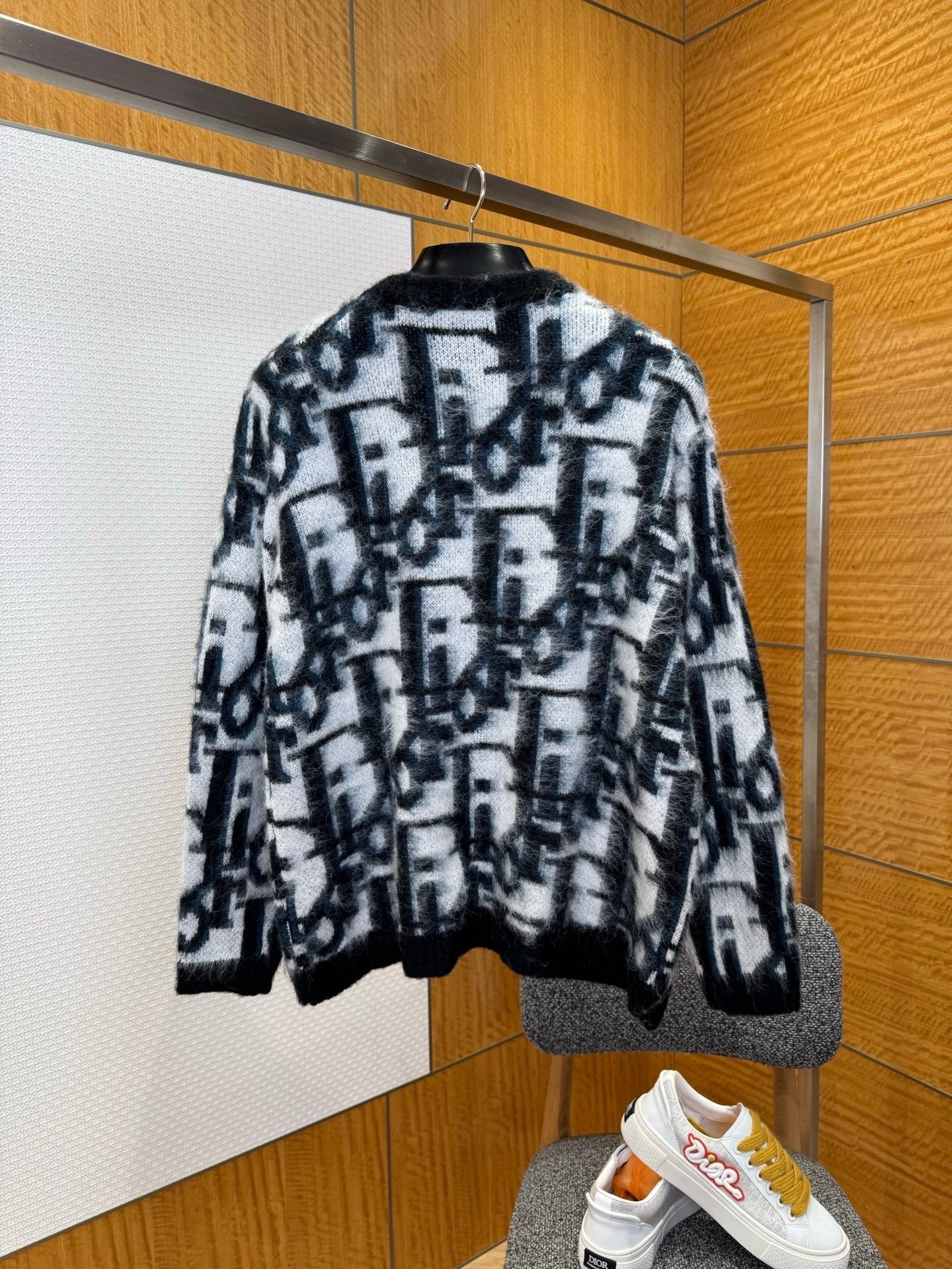Dior Oblique Brushed Wool Jacquard Cardigan "Black-White"