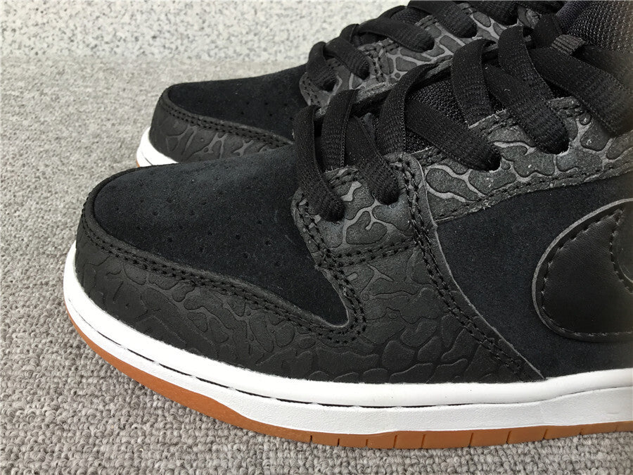 Nike SB Dunk Low "Entourage"
