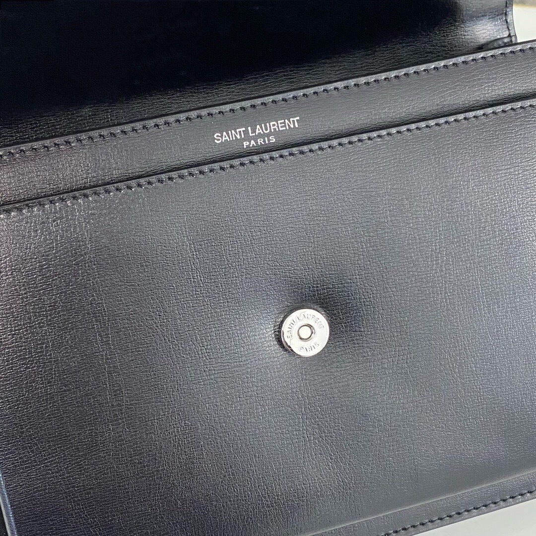Saint Laurent Sunset Medium in Smooth Leather