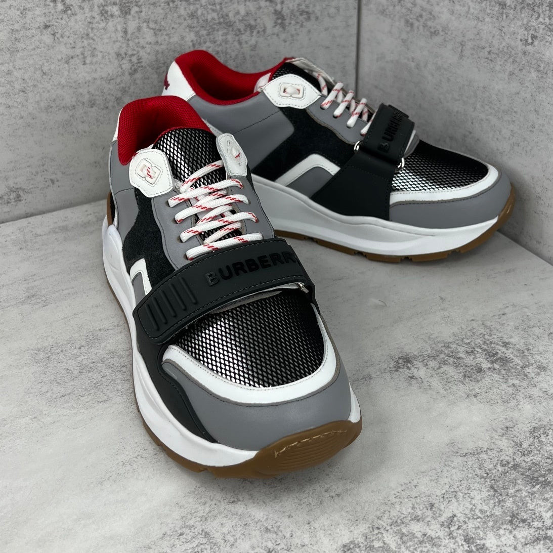 Burberry Ramsey "Grey-Black-Brown"