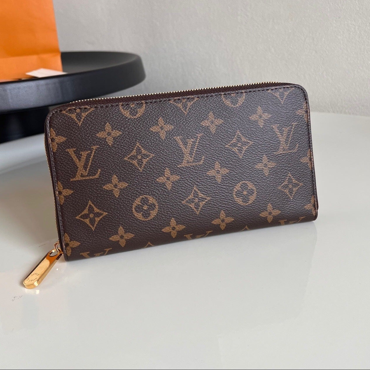Louis Vuitton Zippy Wallet "Monogram"